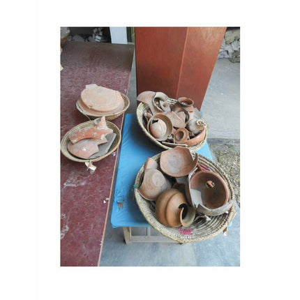 Ceramics from the excavations In the historic settlement At Bīr-Koṭ-Ghwaṇḍai (barikot) Swat, Pakistan (1984-1992) - Pierfrancesco Callieri and Luca M. Olivieri - Sang-e-meel Publications