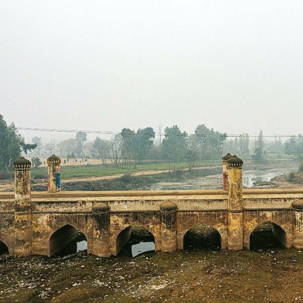 From Landi Kotal to Wagah: Cultural Heritage Along the Grand Trunk Road - Books - Sang-e-meel Publications.